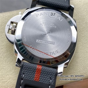 PAM1579 Submersible Luna Rossa 42mm VSF White Dial Gummy Strap P900 - Image 3