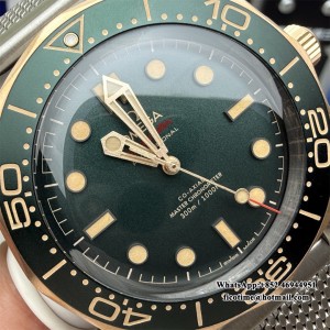 VSF A8806 Seamaster 300m 2024 42mm TI/TI Green Dial - Image 5