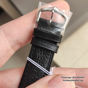 AF Quartz Tank Must 33.7x25.5mm  White Dial Black Leather Strap - Image 3