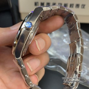 8F A5100 Overseas 4500V 41mm Blue Dial SS Bracelet - Image 3