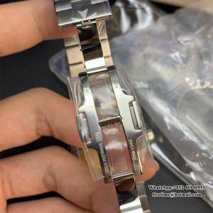 8F A5100 Overseas 4500V 41mm Blue Dial SS Bracelet - Image 4