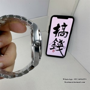 8F A5100 Overseas 4500V 41mm Silver Dial SS Bracelet - Image 3