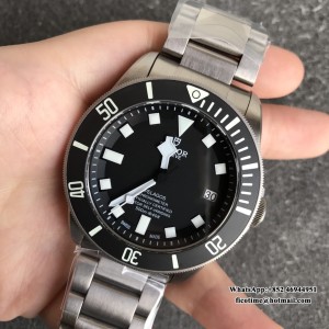 XF A2824 Black Pelagos 42MM  Gray Titanium Bracelet - Image 4