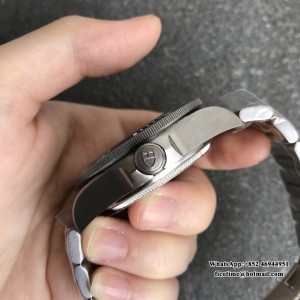 XF A2824 Black Pelagos 42MM  Gray Titanium Bracelet - Image 5