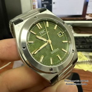 V7F A2892 IWC Ingeniuer Automatic 40mm SS/SS Green Dial - Image 3