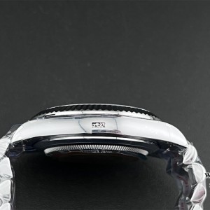 QF Gain Weight V6 A2836 DayDate 40MM Black Dial President Bracelet - Image 9