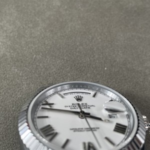 QF Gain Weight V6 A2836 DayDate 40MM White Dial Roma Marker President Bracelet - Image 2