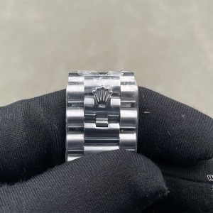 QF Gain Weight V6 A2836 DayDate 40MM White Dial Roma Marker President Bracelet - Image 7