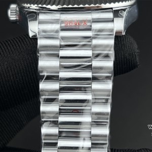 QF Gain Weight V6 A2836 DayDate 40MM Gradual Blue Dial President Bracelet - Image 2