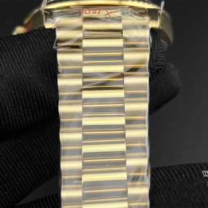 QF Gain Weight V6 A2836 DayDate 40MM Gradual Green Dial President Bracelet - Image 2