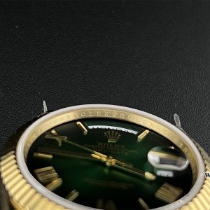 QF Gain Weight V6 A2836 DayDate 40MM Gradual Green Dial President Bracelet - Image 7