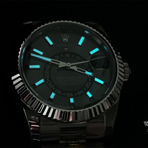 ZF A2824 Skydweller 42mm Green Dial Oyster Bracelet - Image 6