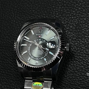 ZF A2824 Skydweller 42mm Green Dial Oyster Bracelet - Image 7