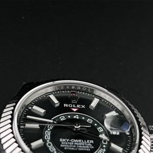 ZF A2824 Skydweller 42mm Green Dial Oyster Bracelet - Image 8