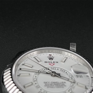 ZF A2824 Skydweller 42mm White Dial Oyster Bracelet - Image 7