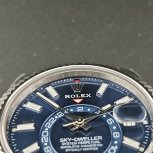 ZF A2824 Skydweller 42mm Blue Dial Oyster Bracelet - Image 4