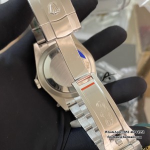 ZF A2824 Skydweller 42mm Black Dial Oyster Bracelet - Image 2