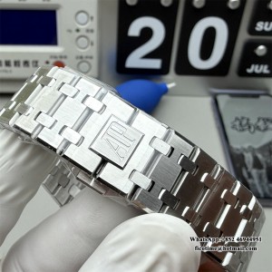 APSF SA3120 AP Royal Oak 37mm 15450 White Dial SS Bracelet - Image 5