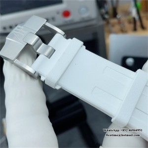 APSF SA3120 AP Royal Oak Offshore 42mm 15710 White Dial White Rubber Strap - Image 2