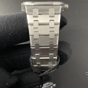 ZF Swiss Quartz AP Royal Oak 33mm 67651 Diamond Bezel White Dial SS Bracelet - Image 4