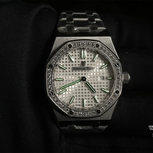 ZF Swiss Quartz AP Royal Oak 33mm 67651 Diamond Bezel White Dial SS Bracelet - Image 8