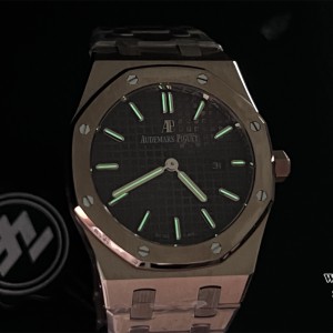 ZF Swiss Quartz AP Royal Oak 33mm 67651 RG Brown Dial RG Bracelet - Image 4