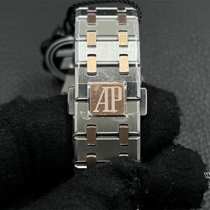 ZF Swiss Quartz AP Royal Oak 33mm 67651 Diamond Bezel RG White Dial RG Bracelet - Image 4