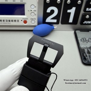 VSF P9010 PAM979 47mm Submersible Carbon Black Dial Black Rubber Strap - Image 4