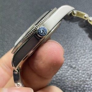 ZF A2836 Black Bay BB54 37mm Black Dial SS Bracelet - Image 5