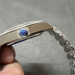 ZF A2824 Black Bay 41mm Red Bezel Black Dial SS Bracelet - Image 3