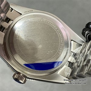 ZF A2824 Black Bay 41mm Red Bezel Black Dial SS Bracelet - Image 6