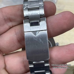 ZF A2836 Black Bay BB58 39mm Blue Dial SS Bracelet - Image 8