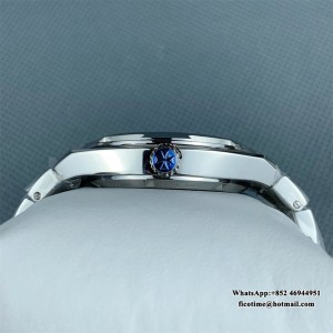 ZF A5100 Overseas 41mm 4500V Silver Dial SS Bracelet - Image 3