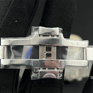 PPF A1226SC Overseas 42mm 47040 White Dial SS Bracelet - Image 2