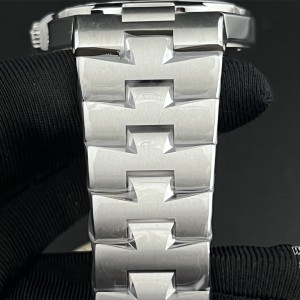 PPF A1226SC Overseas 42mm 47040 White Dial SS Bracelet - Image 8