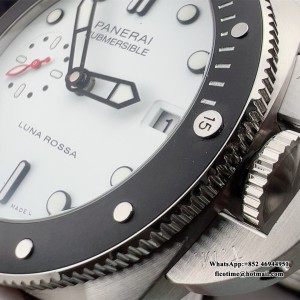 PAM1579 Submersible Luna Rossa 42mm VSF White Dial Gummy Strap P900 - Image 3