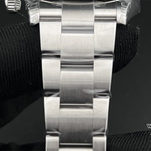 VSF VS3230 Explorer I 224270 40mm  Black Dial SS Bracelet - Image 2
