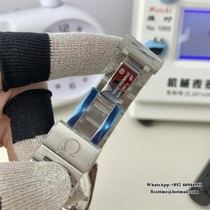 VSF A8500 Seamaster 41mm AQUA TERRA 150M Black Textured Dial YG Hand SS Bracelet - Image 4