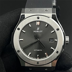 JJ+F A1110 Classic Fusion 42mm Grey Dial Black Rubber Strap - Image 1