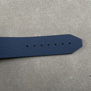 JJ+F A1110 Classic Fusion 42mm Blue Dial Blue Rubber Strap - Image 3