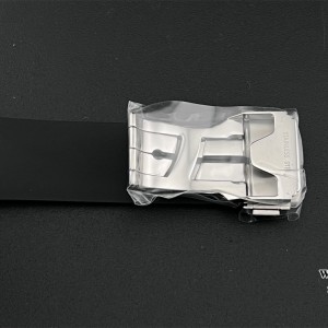 JJ+F A1110 Classic Fusion 42mm Black Dial Black Rubber Strap - Image 5