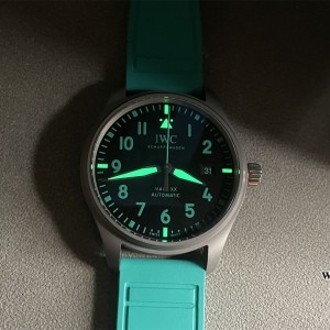 M+F  Mark XX Mercedes-AMG PETRONAS TI/RU Blk MY9015 - Image 9