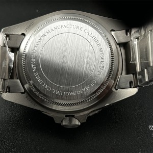 XF A2824 Blue Pelagos 42MM  Gray Titanium Bracelet - Image 8