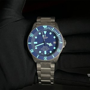 XF A2824 Blue Pelagos 42MM  Gray Titanium Bracelet - Image 9