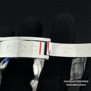 ZF A2824 Skydweller 42mm Green Dial Oyster Bracelet - Image 7