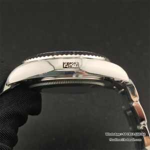 ZF A2824 Skydweller 42mm Blue Dial Oyster Bracelet - Image 3