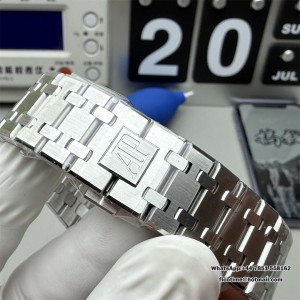 APSF SA3120 AP Royal Oak 37mm 15450 White Dial SS Bracelet - Image 5