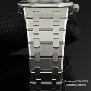 ZF Swiss Quartz AP Royal Oak 33mm 67651 Black Dial SS Bracelet - Image 4