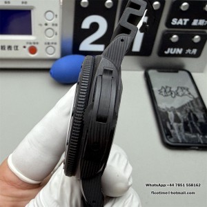 VSF P9010 PAM979 47mm Submersible Carbon Black Dial Black Rubber Strap - Image 8