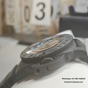 VSF P9010 PAM960 42mm Submersible Carbon Black Dial Black Rubber Strap - Image 5